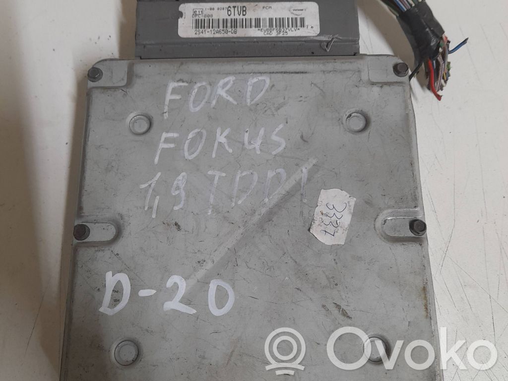Ford Focus Engine control unit/module 