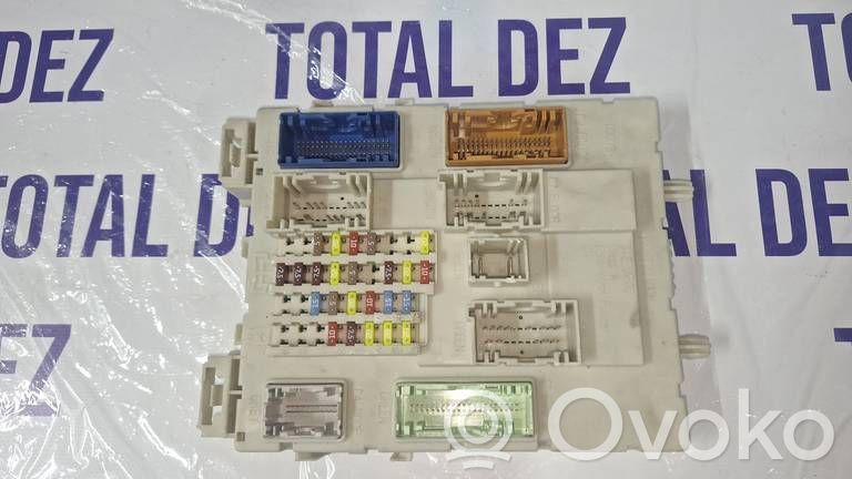 Ford Focus Skrzynka bezpieczników / Komplet 