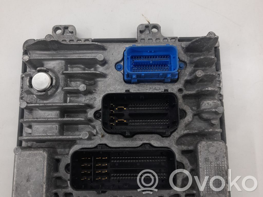 Opel Insignia A Engine control unit/module 