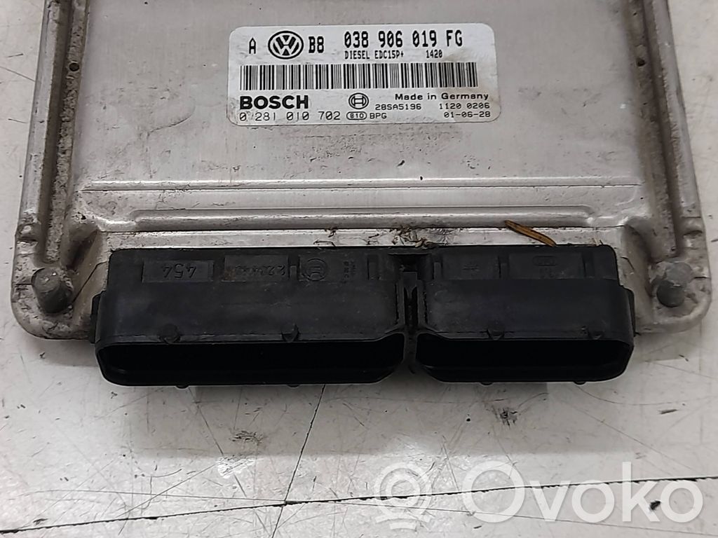 Engine control unit/module   038906019FG,28SA5196,0107C