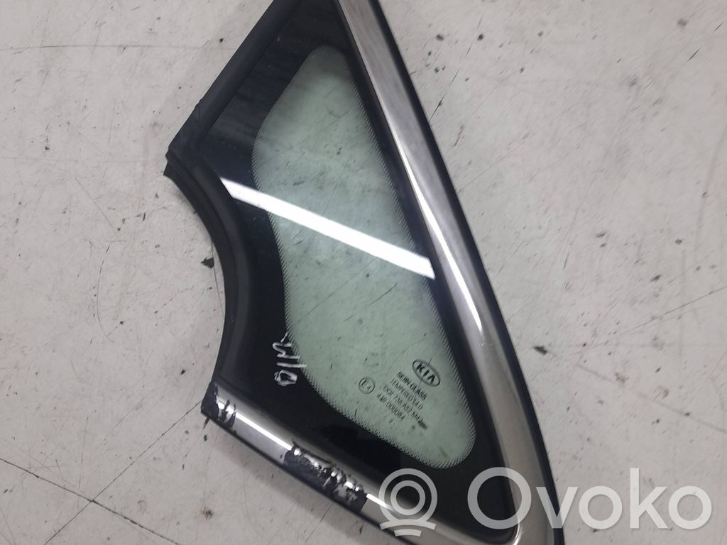 KIA Ceed Front triangle window/glass 