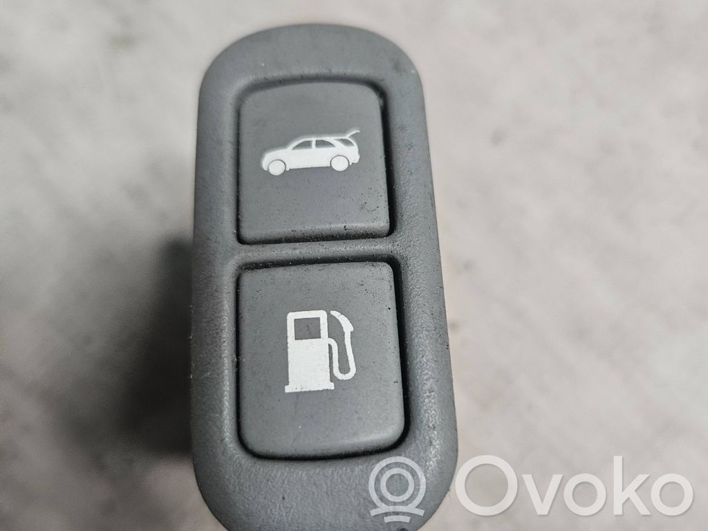 KIA Sorento Przycisk otwierania wlewu paliwa 