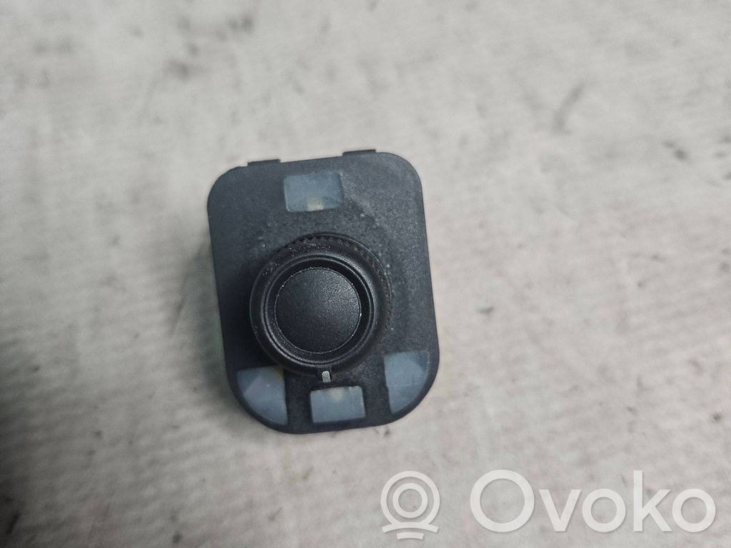 Audi A4 S4 B8 8K Wing mirror switch 