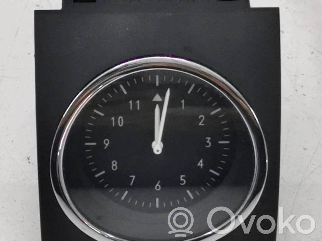Volkswagen Phaeton Clock 