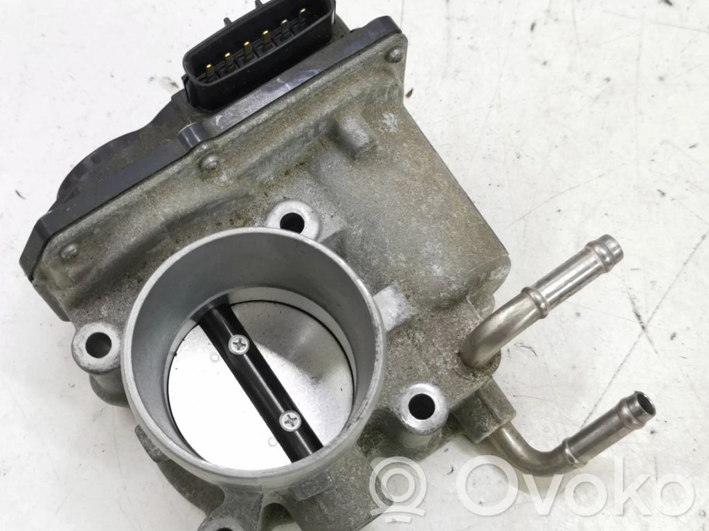 Toyota Yaris Throttle valve 