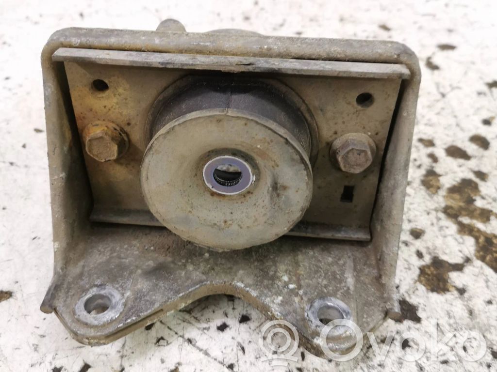 Opel Movano A Engine mount bracket 
