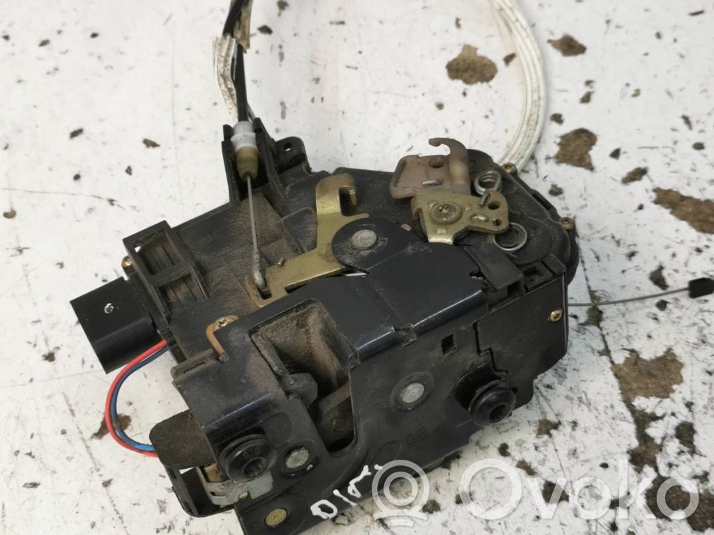 Audi TT Mk1 Front door lock 