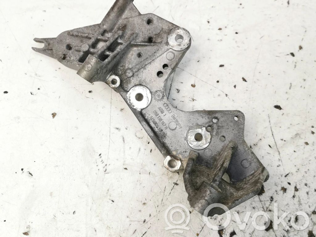 Volkswagen Phaeton Fuel pump bracket 