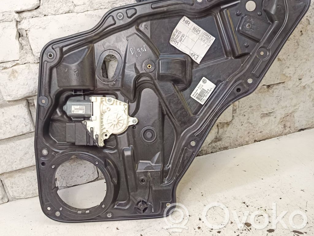 Volkswagen Tiguan Elektryczny podnośnik szyby drzwi tylnych 