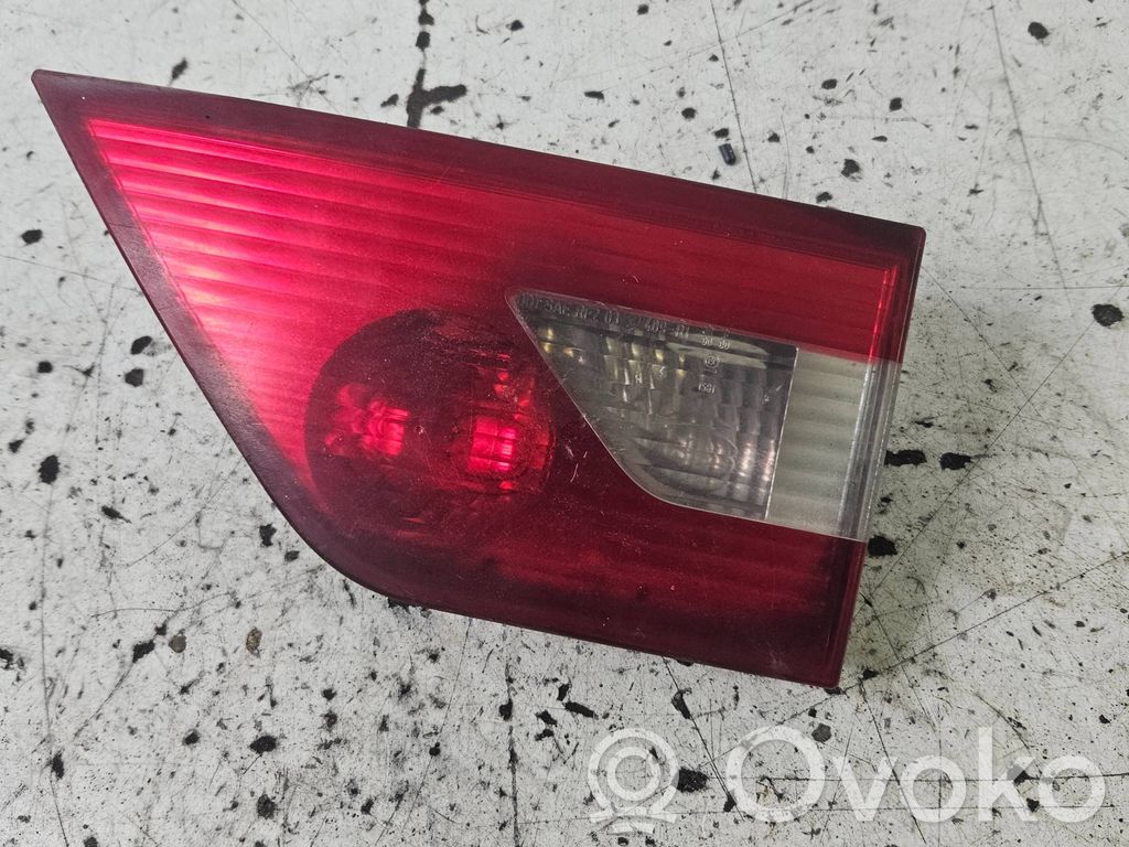 BMW X3 E83 Takaluukun takavalot 