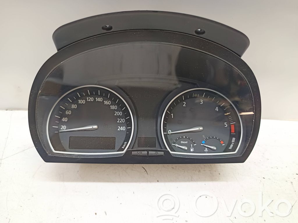 BMW X3 E83 Speedometer (instrument cluster) 