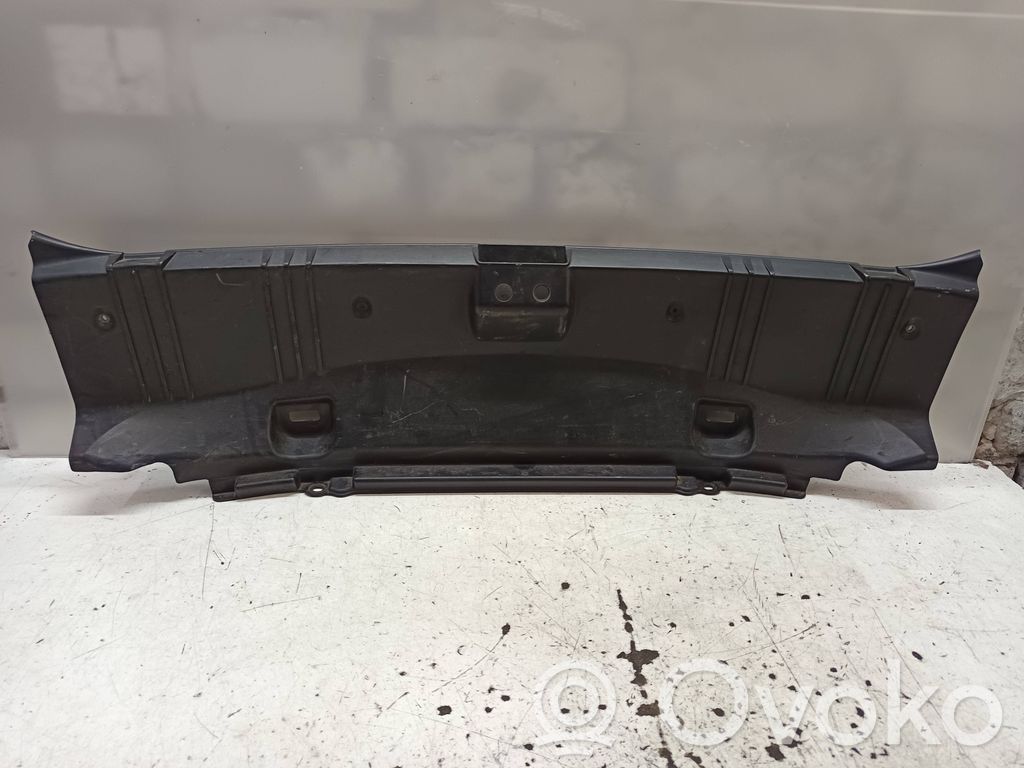 BMW 6 E63 E64 Bagažinės slenksčio apdaila 