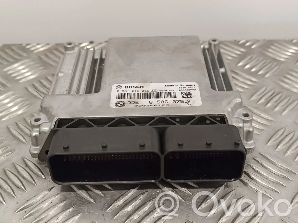 BMW 3 E90 E91 Moottorin ohjainlaite/moduuli 