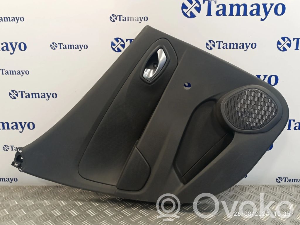 Renault Clio IV Boczki / Poszycie drzwi tylnych 