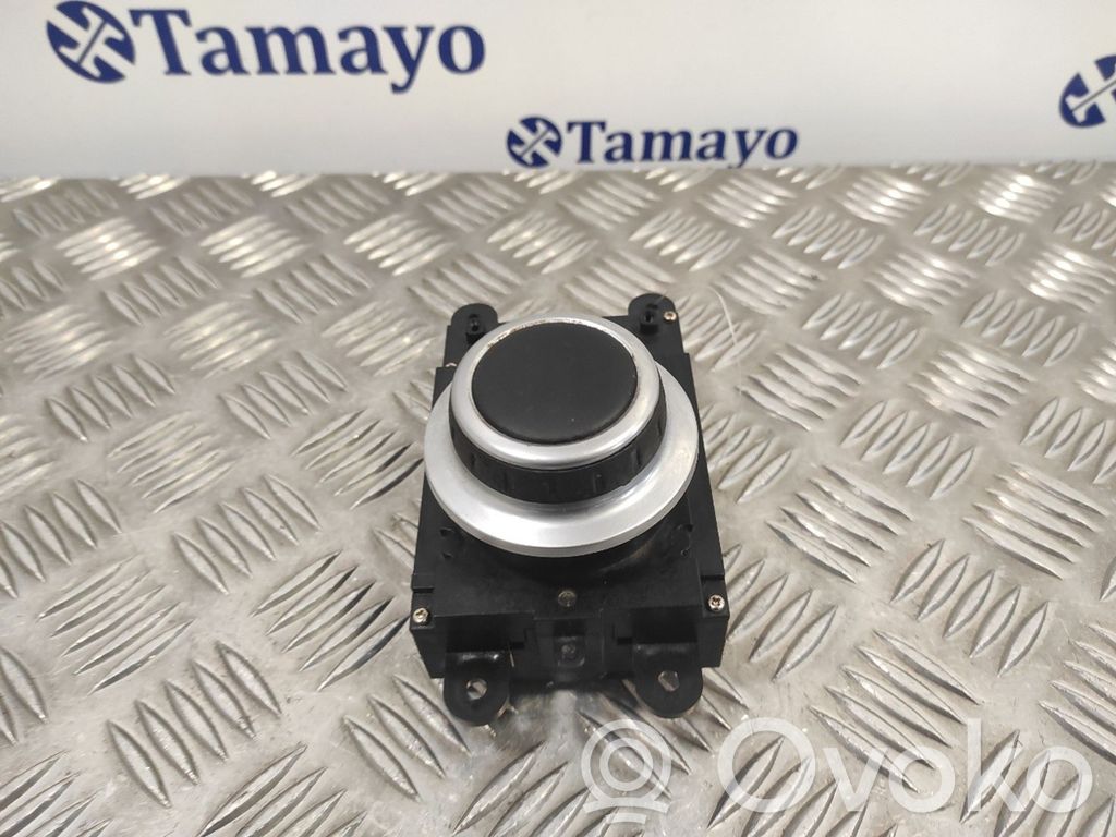 Multifunctional control switch/knob   6944884