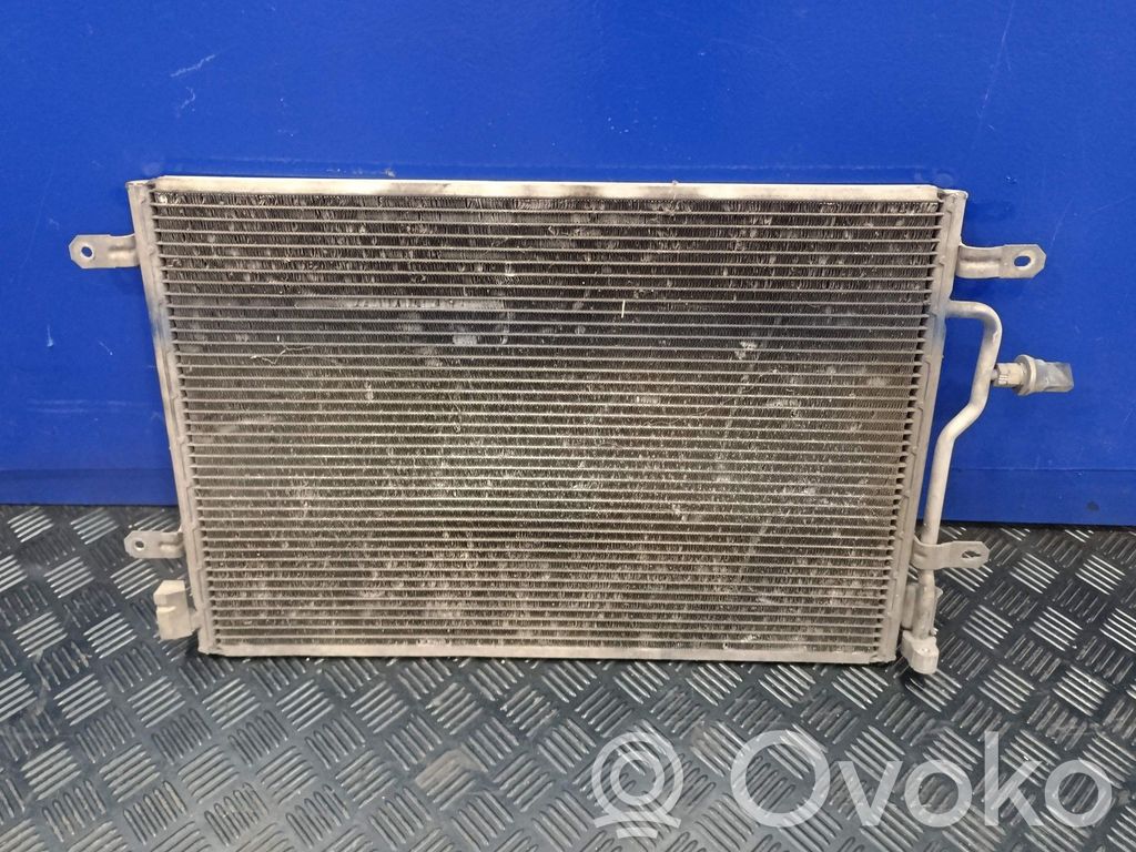 Audi A4 S4 B6 8E 8H Radiator răcire A/C (condensor) 