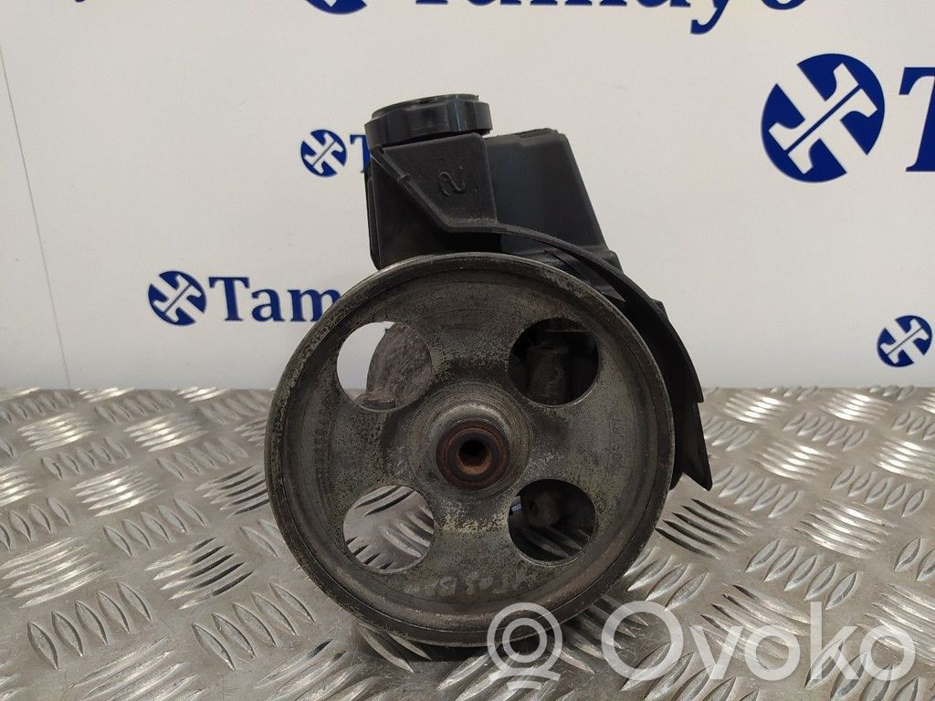 Ohjaustehostimen pumppu   9636868880