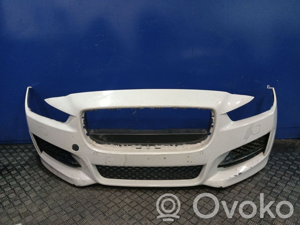 Jaguar XE Parachoques delantero 