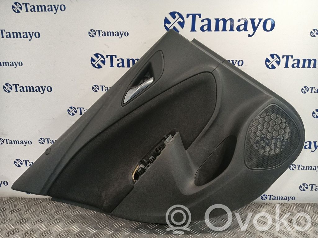 Opel Astra K Boczki / Poszycie drzwi tylnych 