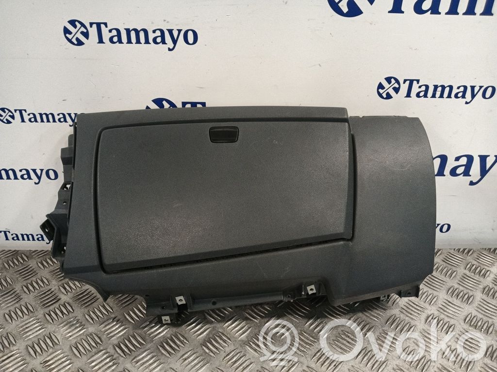 BMW 1 E81 E87 Glove box 