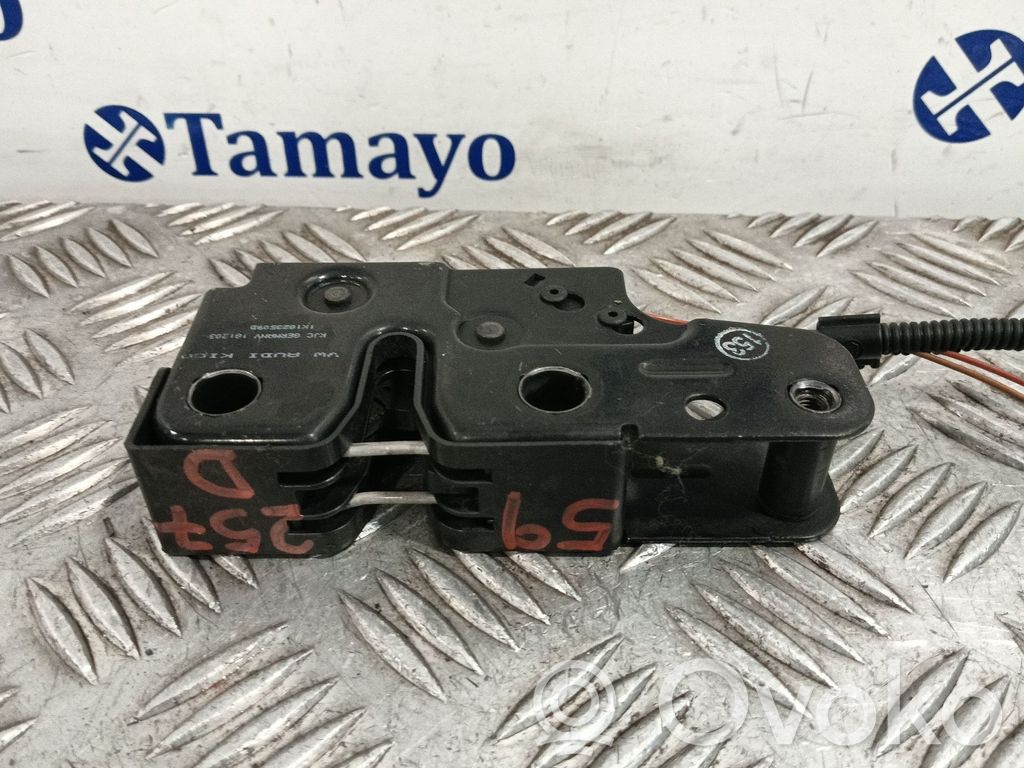 Volkswagen Golf SportWagen Tie down hook / loop 