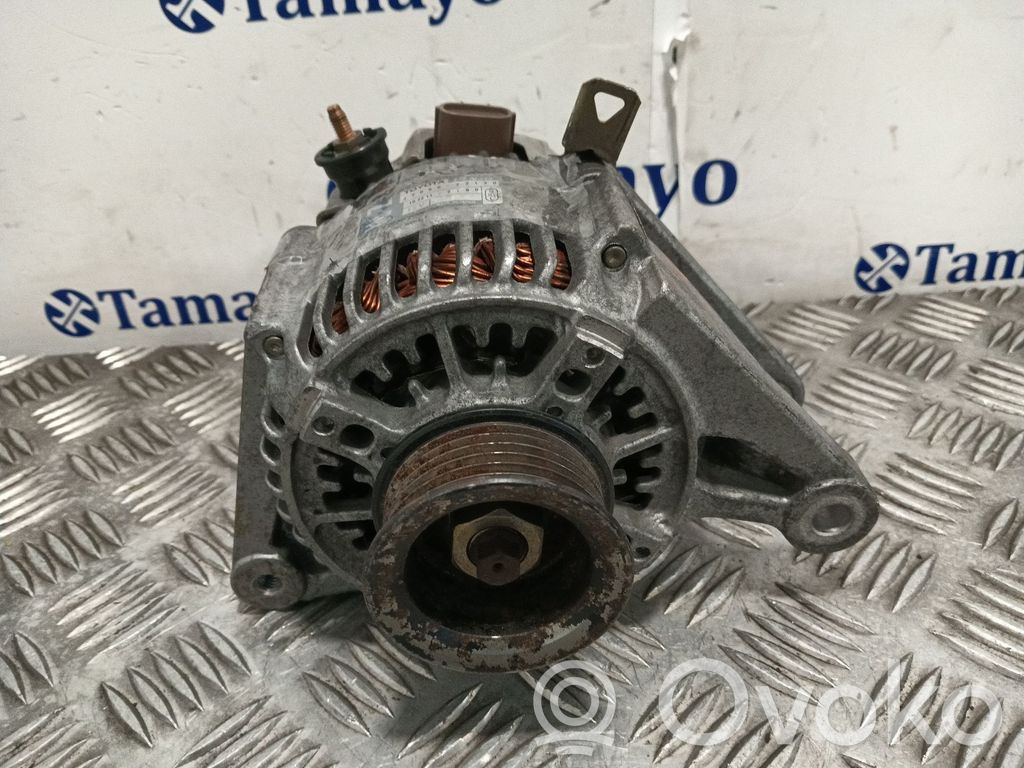 Toyota RAV 4 (XA10) Alternator