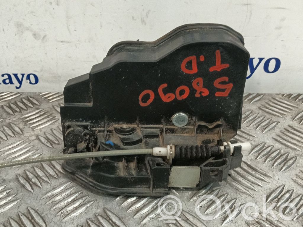 BMW 1 E81 E87 Încuietoare ușă spate 