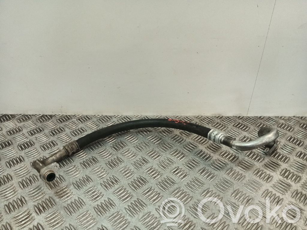 Peugeot 3008 II Conductă/furtun aer condiționat (A/C)