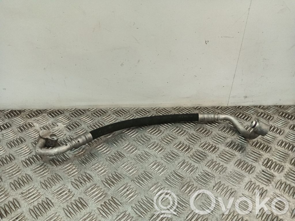 Ilmastointilaitteen putki (A/C)   1K0820721BD