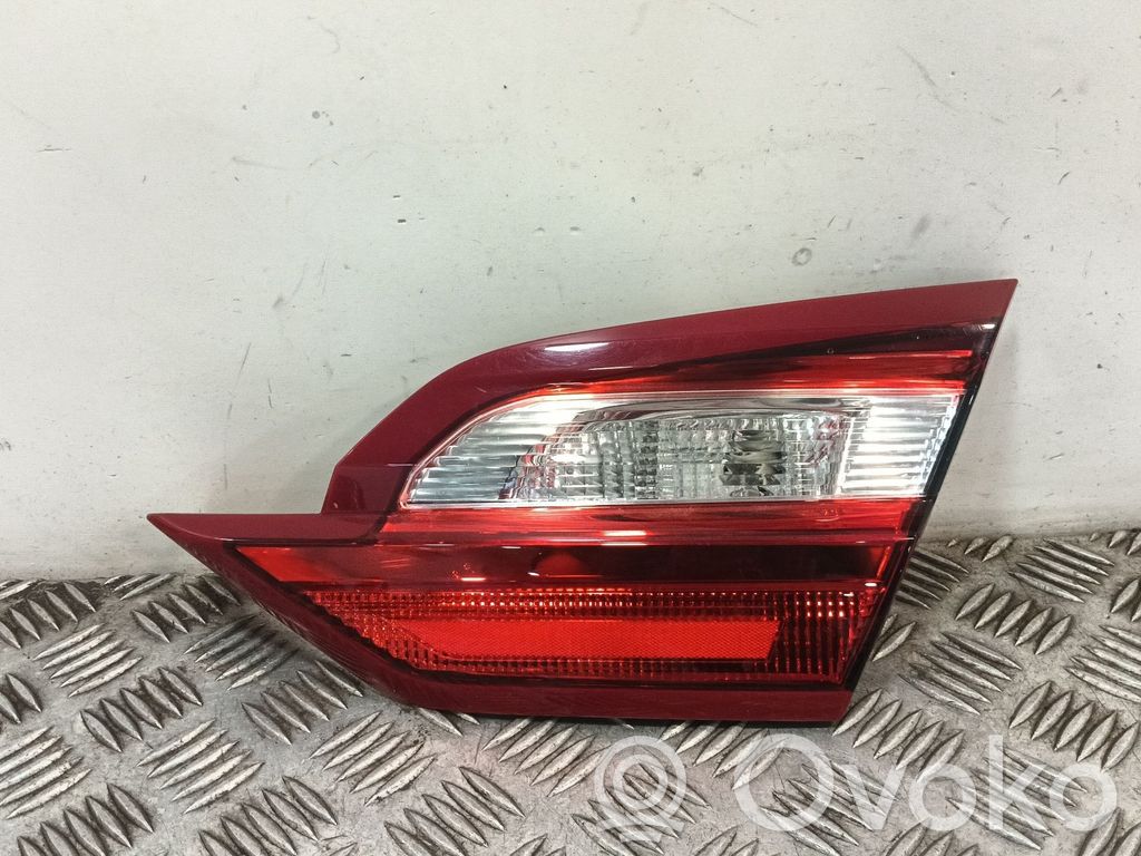 Ford Fiesta Lampy tylnej klapy bagażnika 