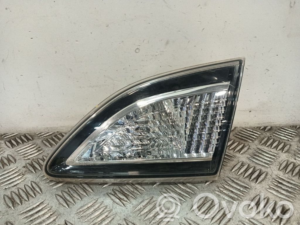 Mazda 3 II Takaluukun takavalot 