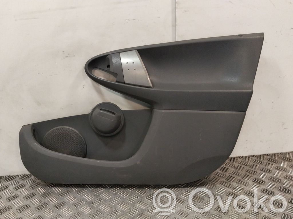 Toyota Aygo AB10 Rivestimento del pannello della portiera anteriore