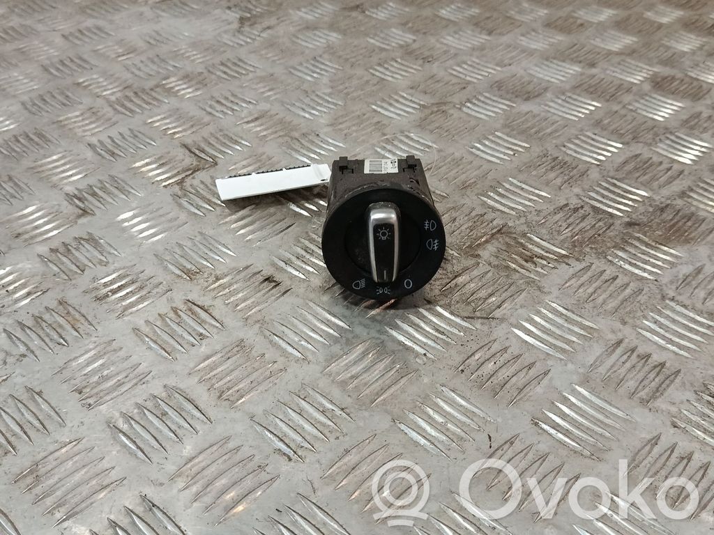 Volkswagen Polo V 6R Przycisk / Pokrętło regulacji oświetlenia deski rozdzielczej