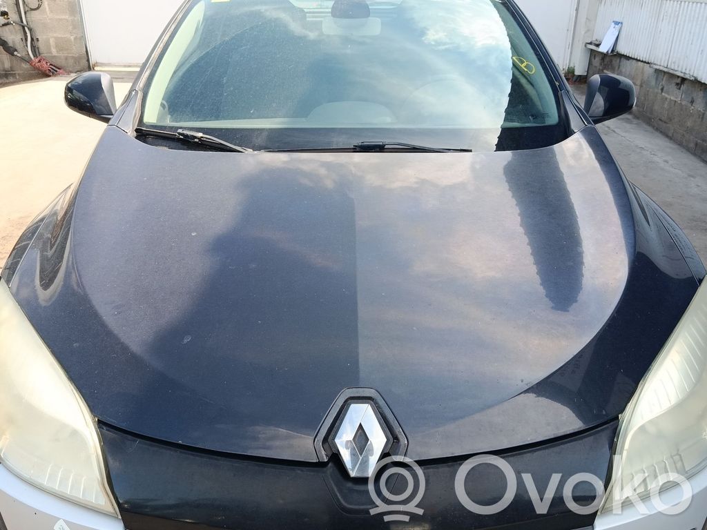 Renault Megane III Konepelti 