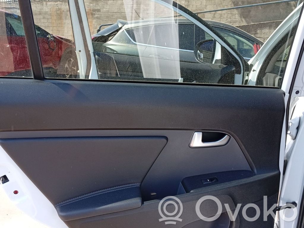 KIA Sportage Mecanismo para subir la puerta trasera sin motor