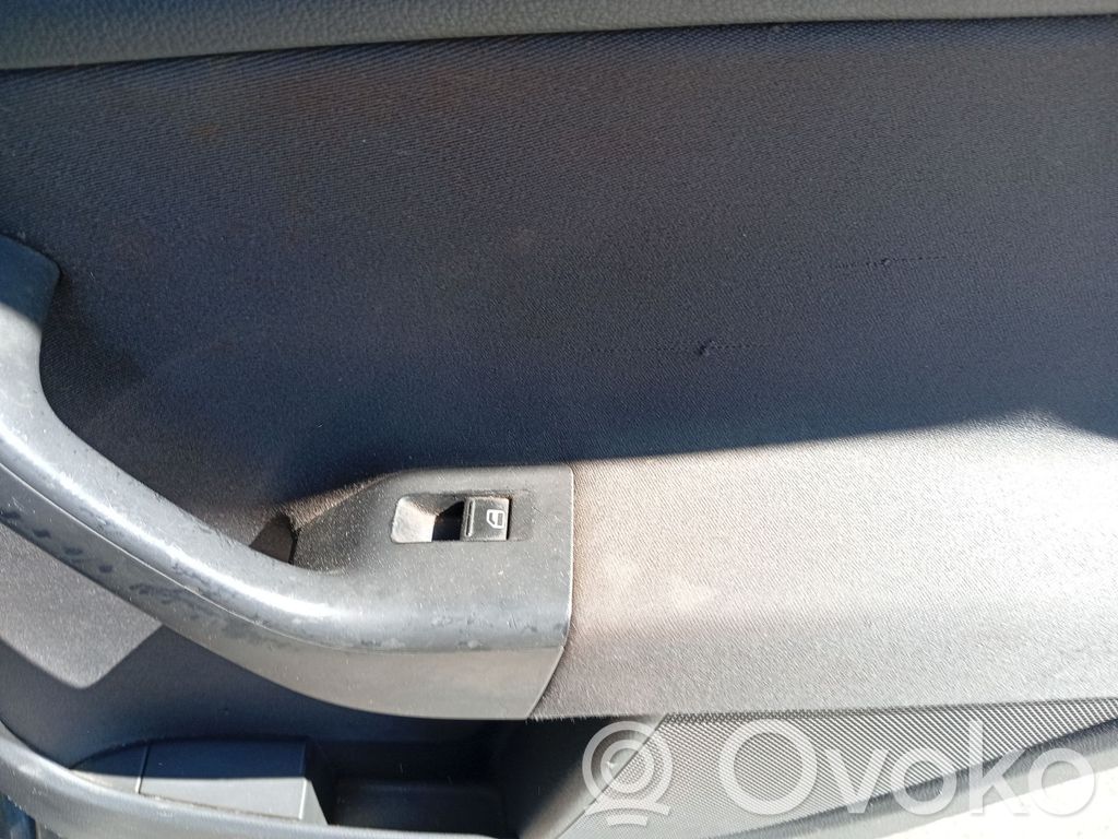 Volkswagen Golf SportWagen Przyciski szyb 