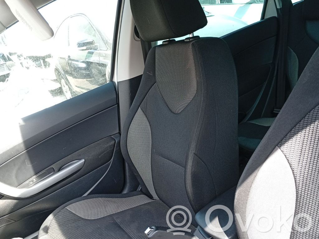 Peugeot 308 Etumatkustajan istuin 