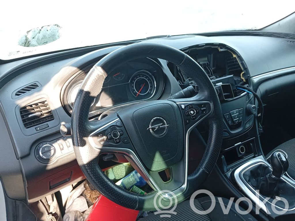 Opel Insignia A Vairo oro pagalvė 