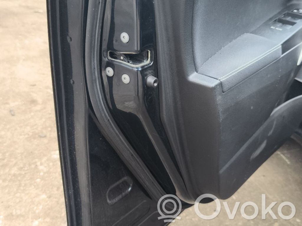 Toyota Auris E180 Etuoven lukko