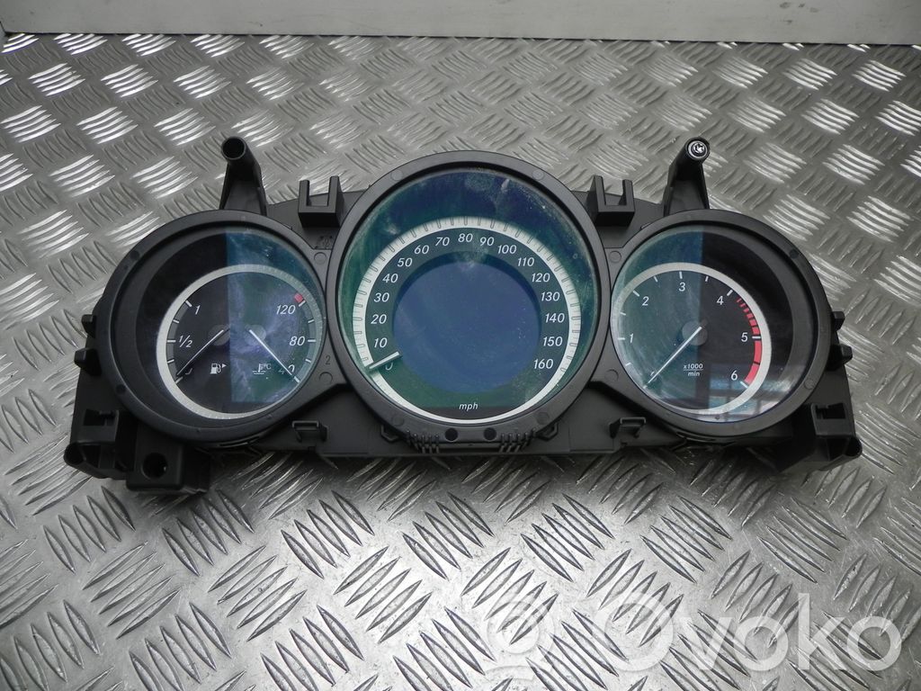 Mercedes-Benz E W212 Velocímetro (tablero de instrumentos) 