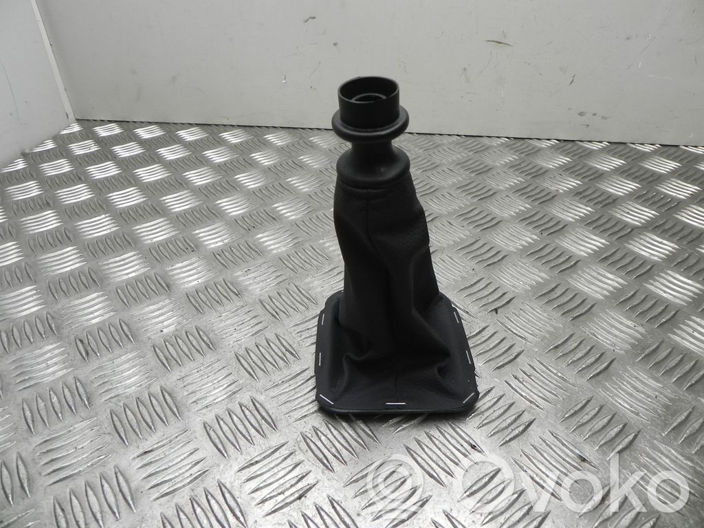 Toyota Yaris Perilla/embellecedor de cuero de la palanca de cambios 