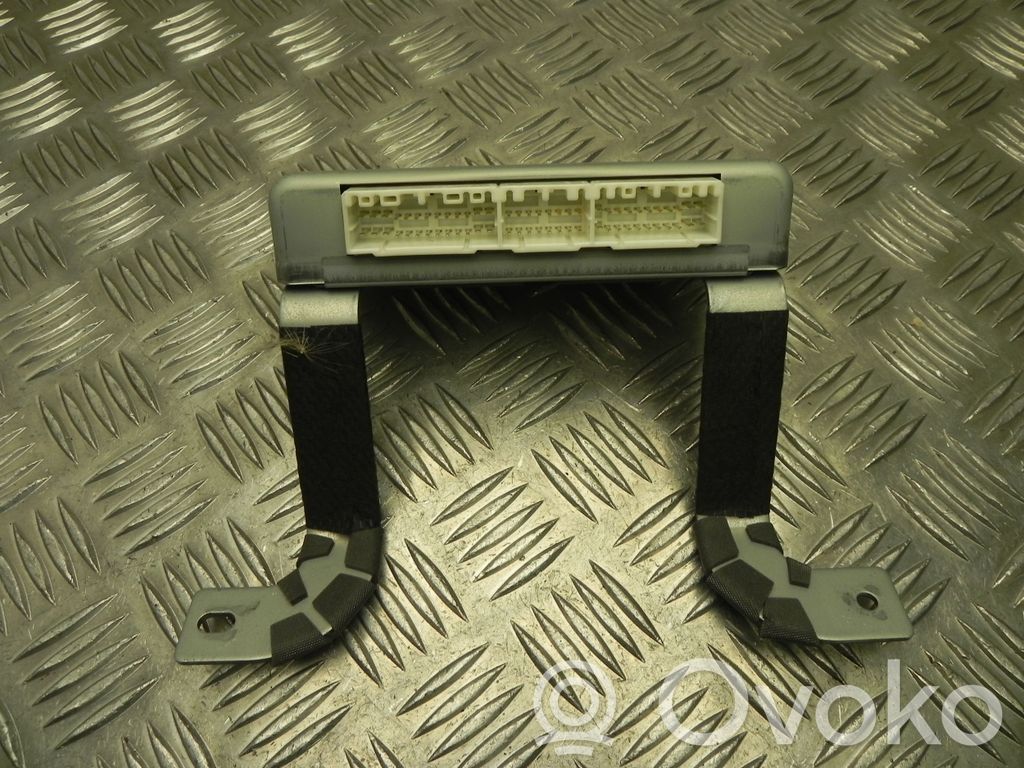 Sonstige Steuergeräte / Module   B30R676C0,G3736,G3736