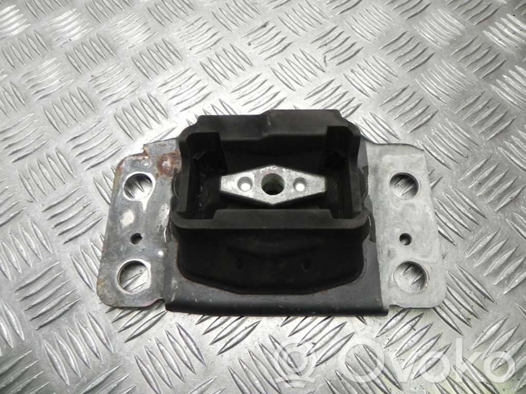 Engine mount bracket   6G917M121AC,VD16379,VD16379