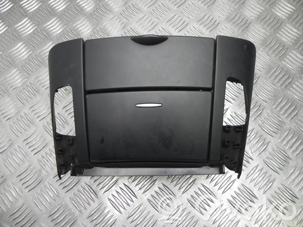 KIA Ceed Pelnutrauks (priekšā) 