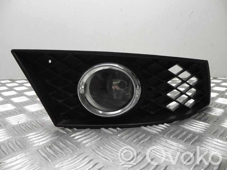 Mercedes-Benz CLS C218 X218 Etusumuvalo 