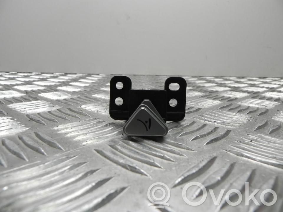 Tesla Model S Other switches/knobs/shifts 