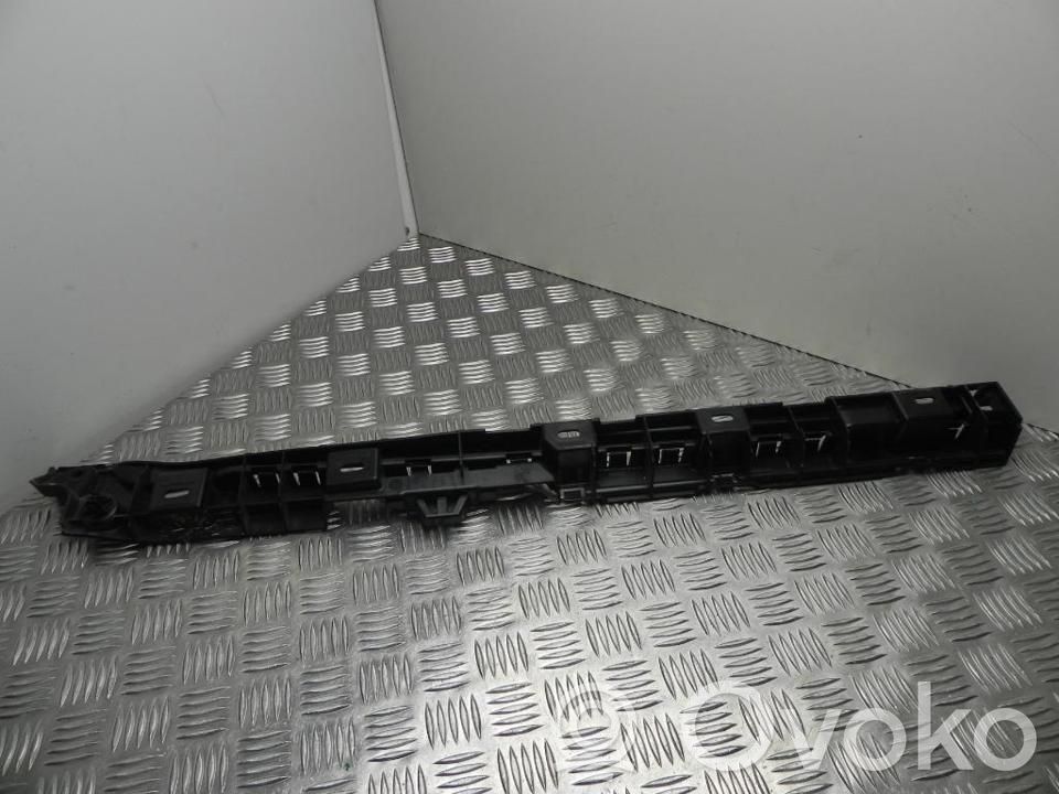 BMW 5 F10 F11 Kita panelės detalė 