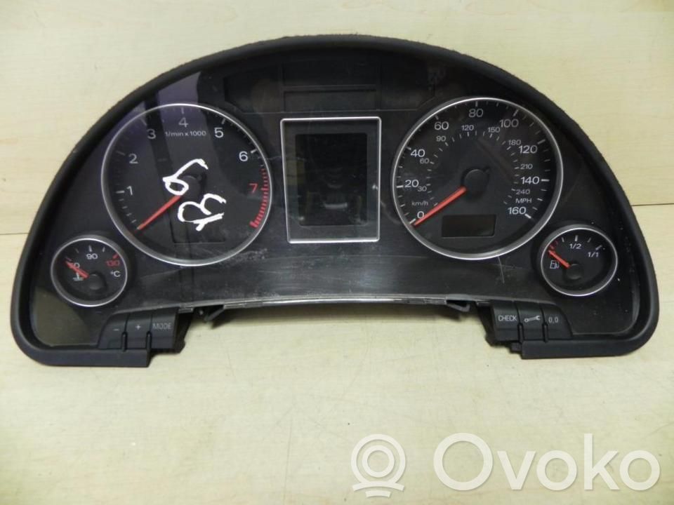 Audi A4 S4 B7 8E 8H Licznik / Prędkościomierz 