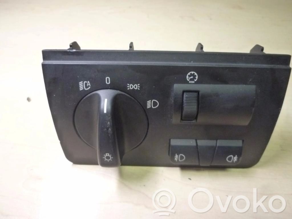 Light switch   6909775,I911,61316909775,I911