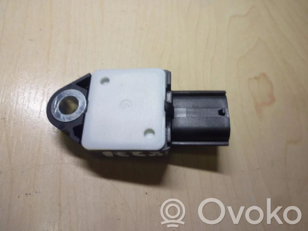 Toyota Auris E180 Airbagsensor Crashsensor Drucksensor 